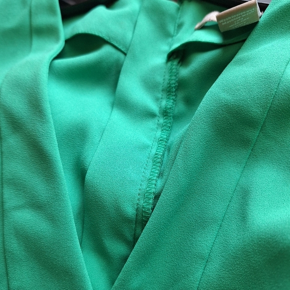 Banana Republic Peplum Blouse Sz6 V Neck Zip Back Sleeveless Sea Green Quality - Picture 8 of 10